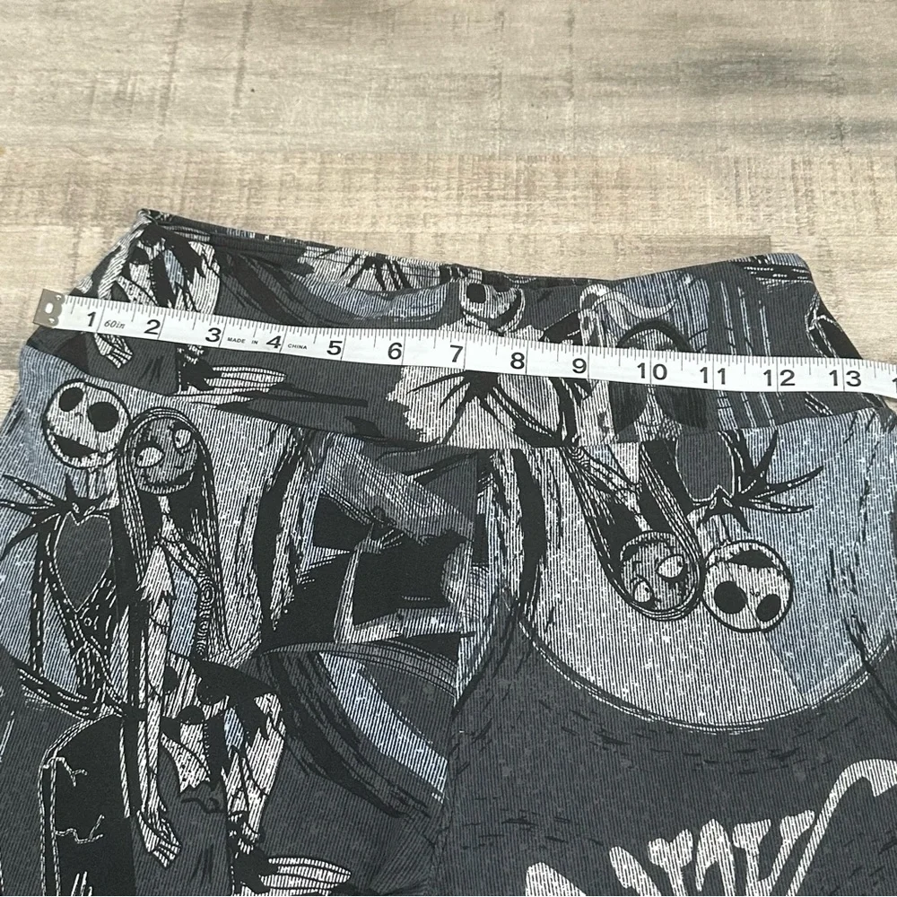 LuLaRoe Disney’s Nightmare before Christmas Jack and Sally leggings - Picture 3 of 5